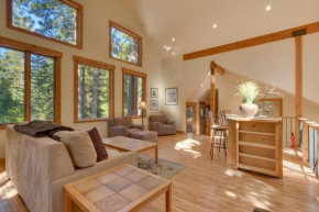 West Pine Cabin on the West Shore - 2 BR w 2 Bonus Rooms, Hot Tub, Pool Table & Pet Friendly